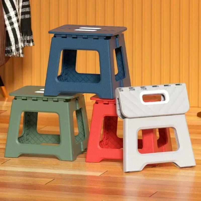 Tabouret Pliant Léger Multifonctionnel – Repose-Pieds Antidérapant