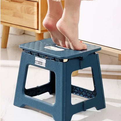 Tabouret Pliant Léger Multifonctionnel – Repose-Pieds Antidérapant