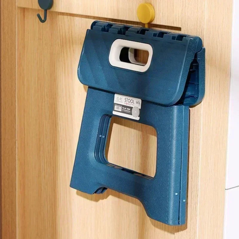Tabouret Pliant Léger Multifonctionnel – Repose-Pieds Antidérapant