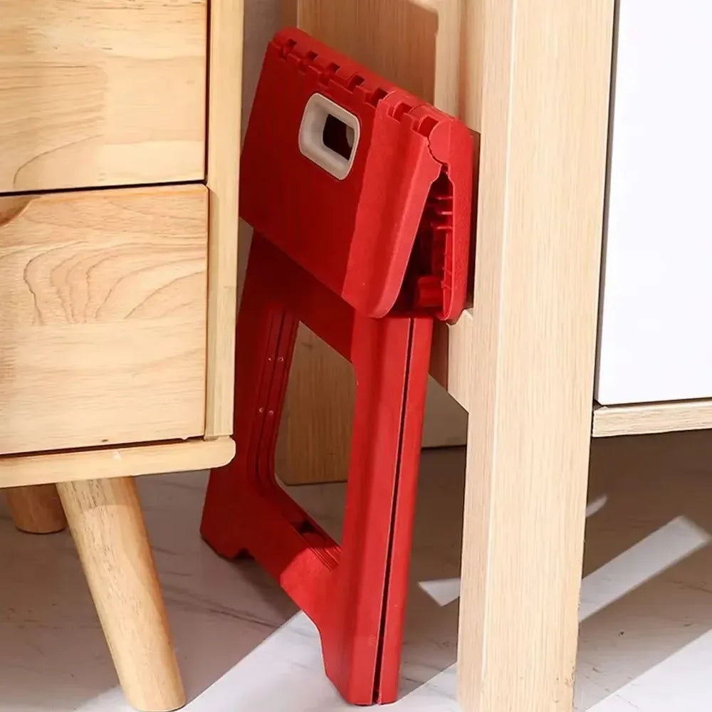 Tabouret Pliant Léger Multifonctionnel – Repose-Pieds Antidérapant